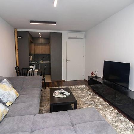 Georgi'S 1 Bedroom Quiet Apartment With Garage 索菲亞 外观 照片